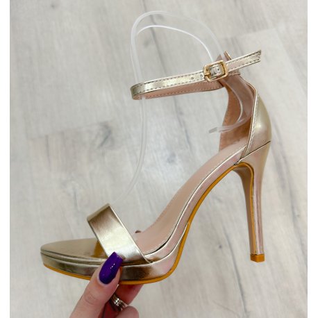 Sandalia metalizada oro y plata