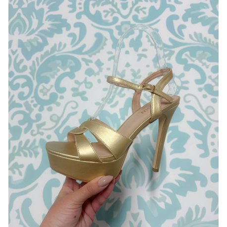 Sandalia con plataforma