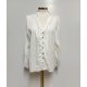 Blusa blanca relieve