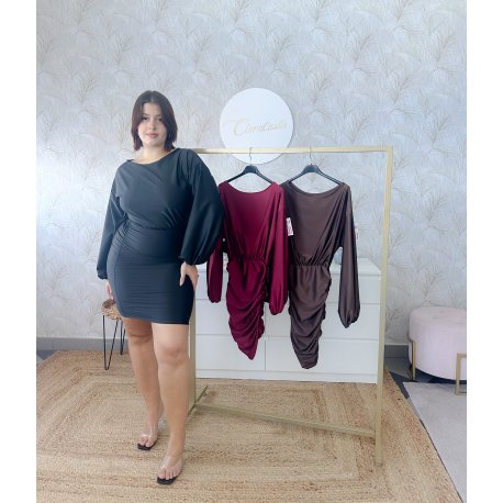 Vestido corto con manga